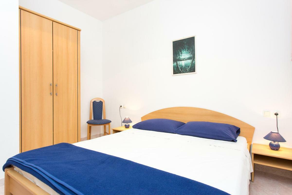 2-Bedroom Apartment 300M From Beach In Punat Εξωτερικό φωτογραφία