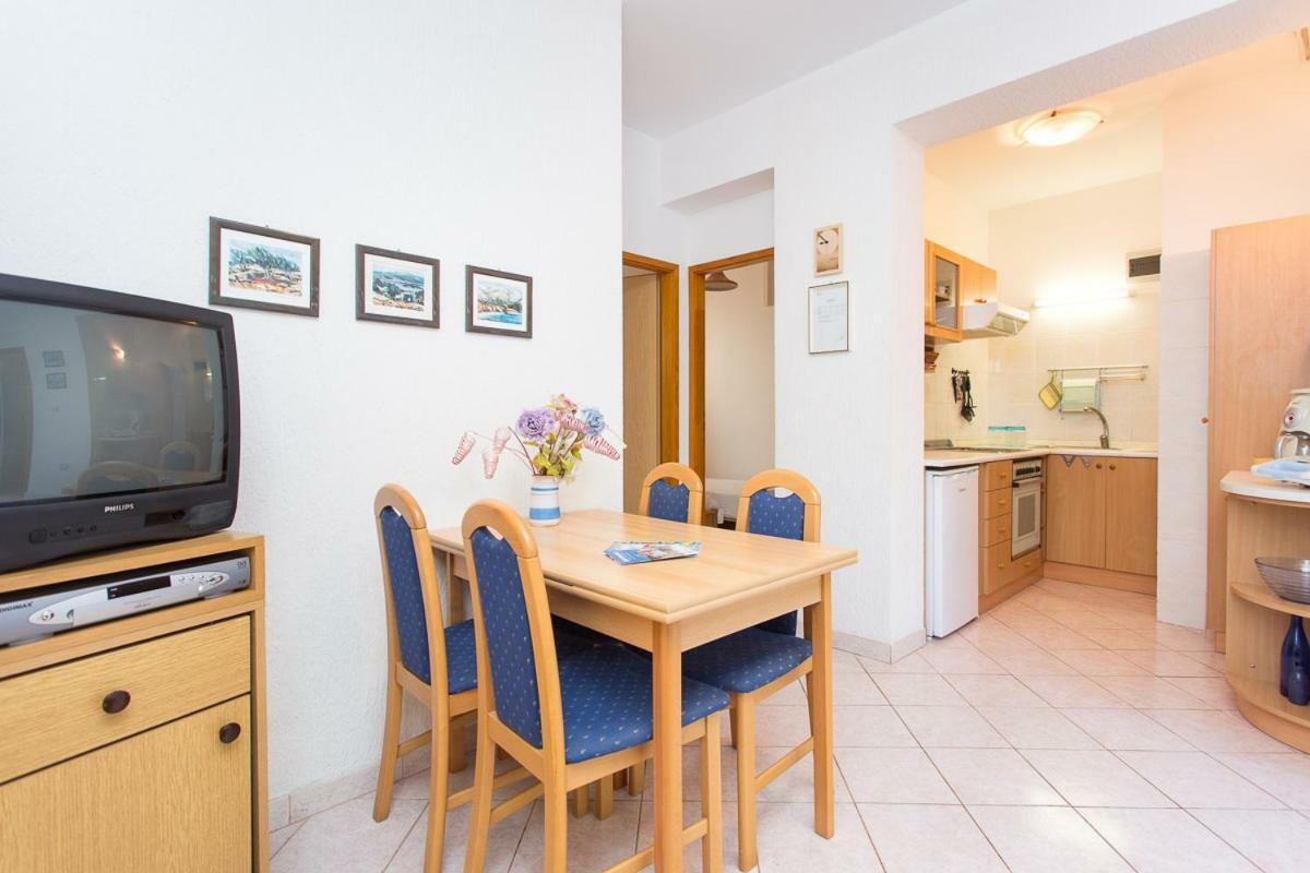 2-Bedroom Apartment 300M From Beach In Punat Εξωτερικό φωτογραφία