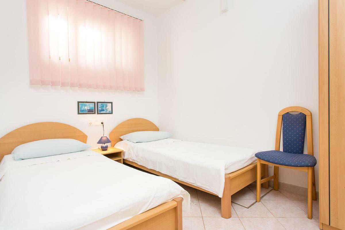 2-Bedroom Apartment 300M From Beach In Punat Εξωτερικό φωτογραφία